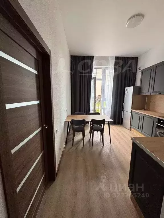 1-к кв. Тюменская область, Тюмень ул. Сергея Свиридова, 9 (45.0 м) - Фото 2