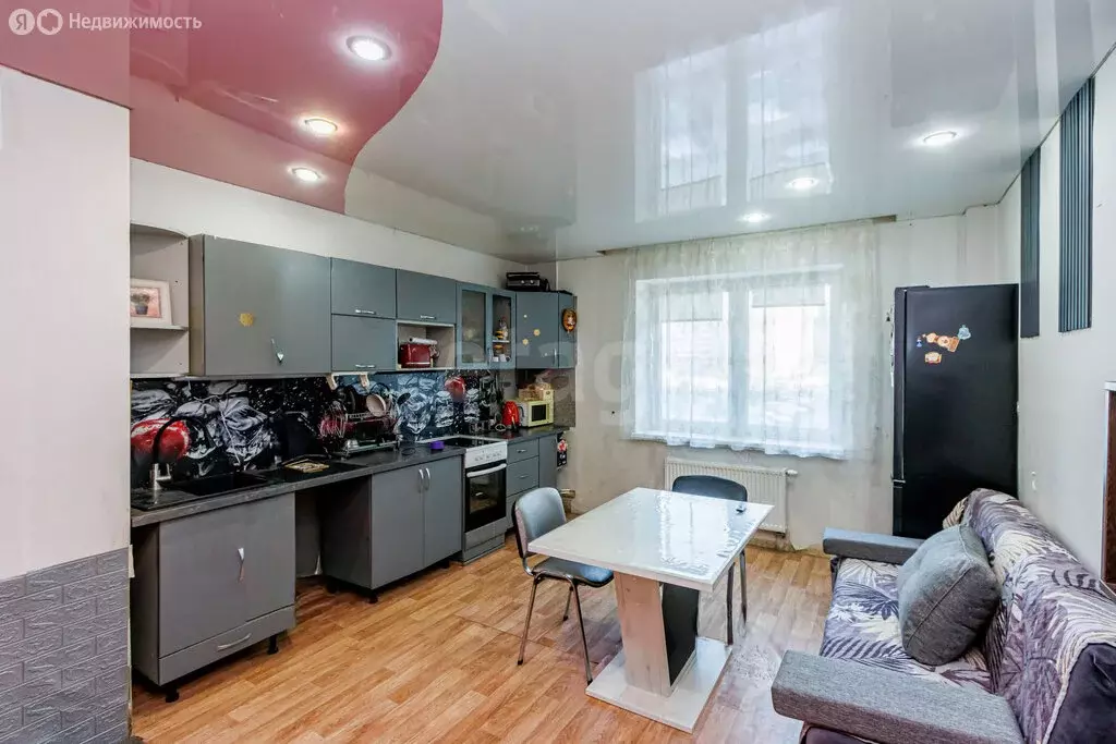 3-комнатная квартира: Тюмень, Кремлёвская улица, 112к1 (77 м) - Фото 2