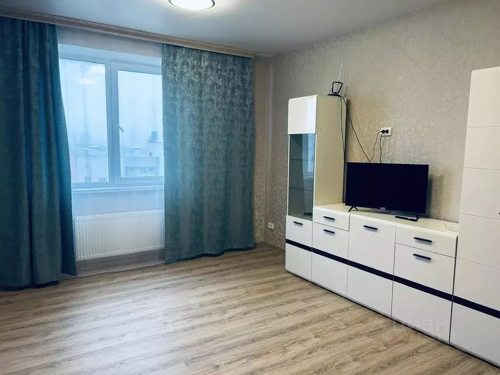 1-к кв. Крым, Симферополь ул. Батурина, 141 (40.0 м) - Фото 1