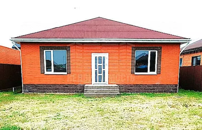 Дом в село Новобессергеневка, улица Лескова, 39 (108 м) - Фото 1