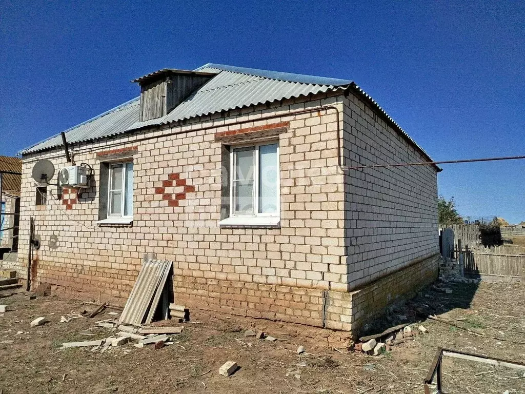 Дом в Калмыкия, Малодербетовский район, пос. Ханата пер. Клыкова, 7 ... - Фото 2