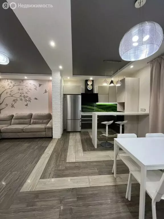 4-комнатная квартира: Сыктывкар, улица Клары Цеткин, 50 (118.6 м) - Фото 1