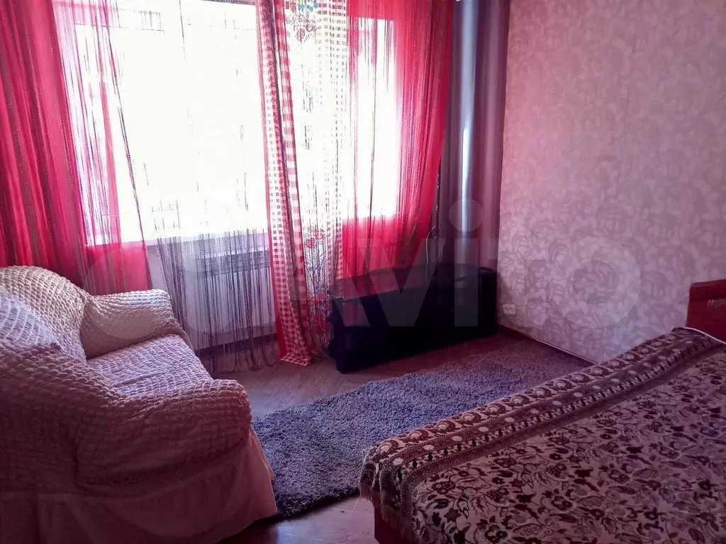 Комната 18 м в 6-к., 2/5 эт. - Фото 0