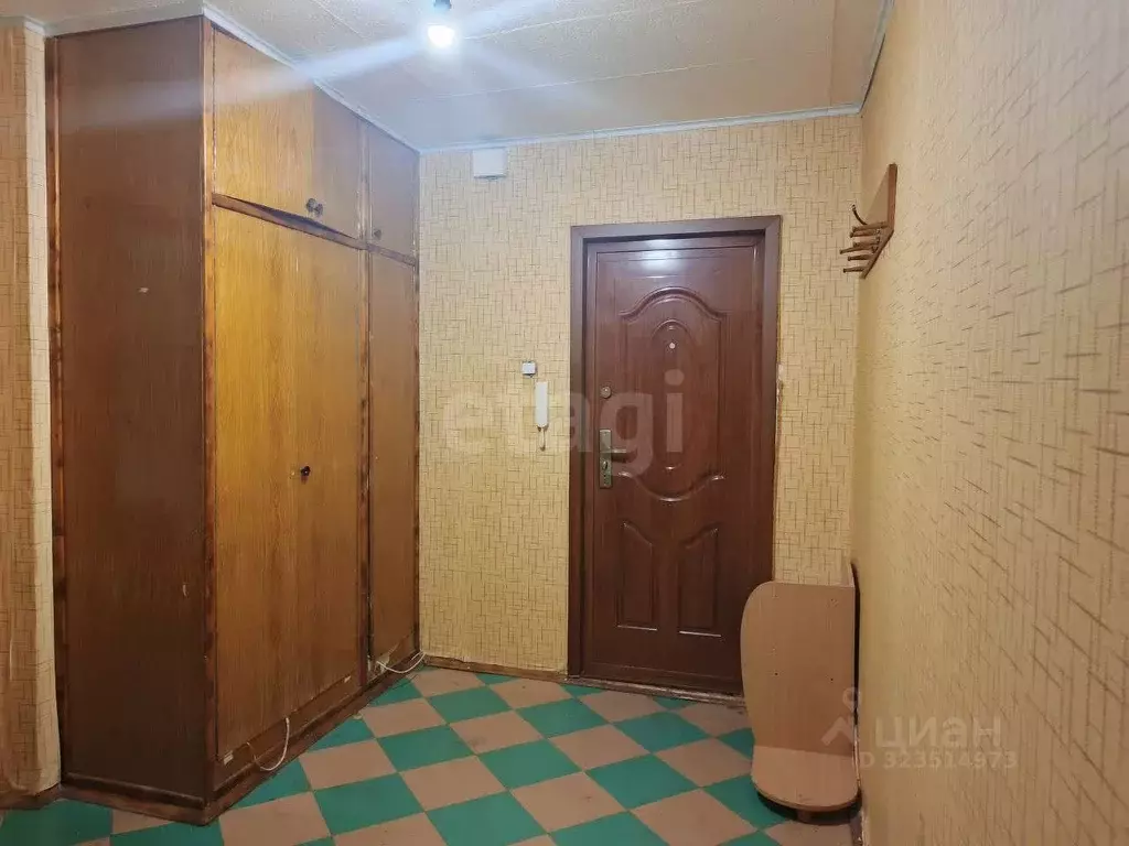 2-к кв. Ленинградская область, Кириши ул. Нефтехимиков, 10 (53.2 м) - Фото 1