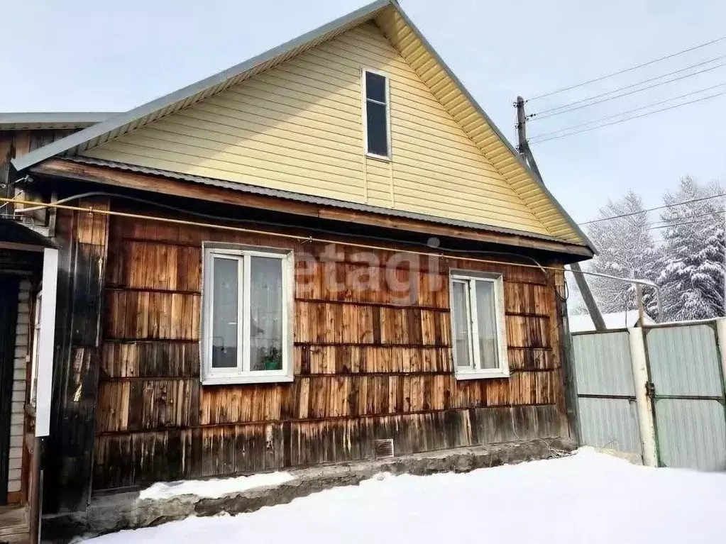 Дом в Тюменская область, Исетский муниципальный округ, пос. Коммунар  ... - Фото 1