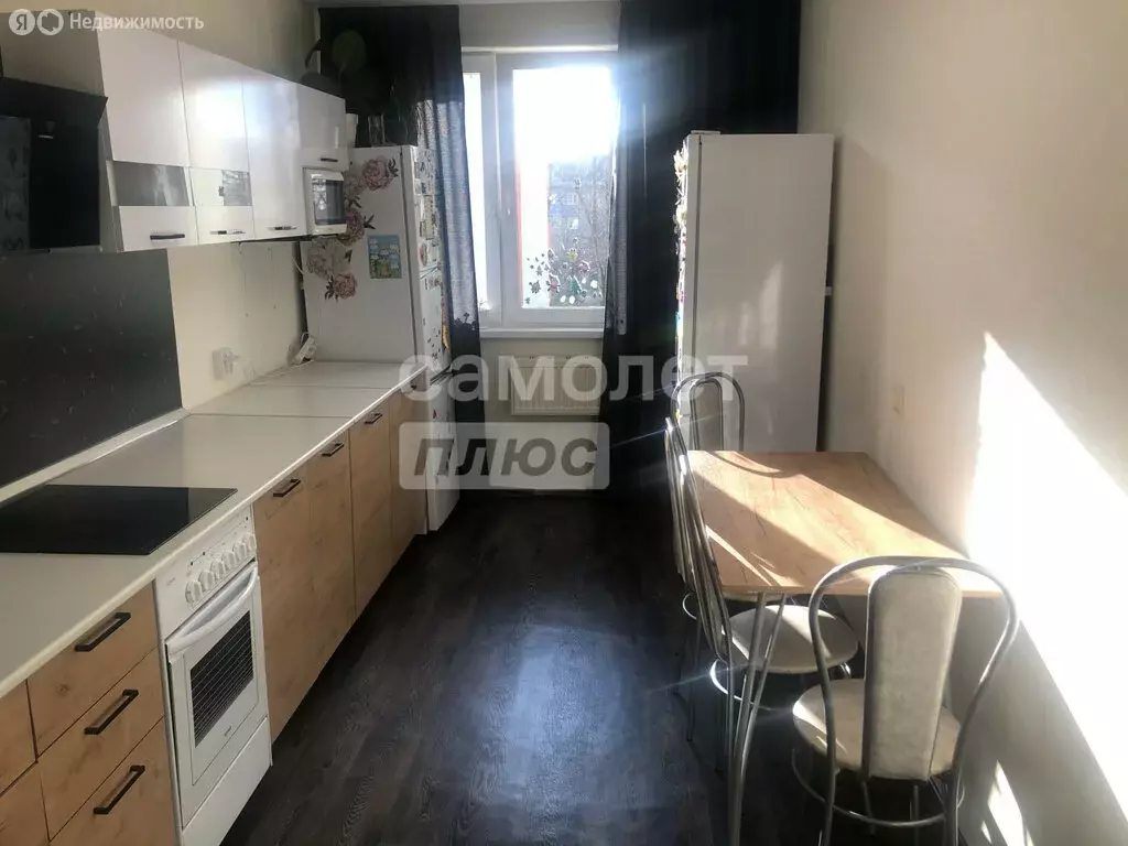 3-комнатная квартира: Киров, микрорайон Лянгасово, Октябрьская улица, ... - Фото 2