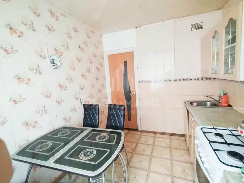 3-к кв. Брянская область, Брянск Авиационная ул., 10 (65.7 м) - Фото 0