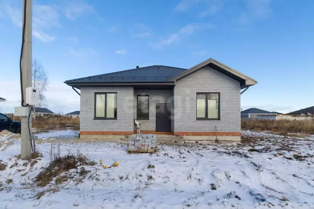 Дом в Тюменская область, Тюменский муниципальный округ Р-404, 23-й км ... - Фото 1