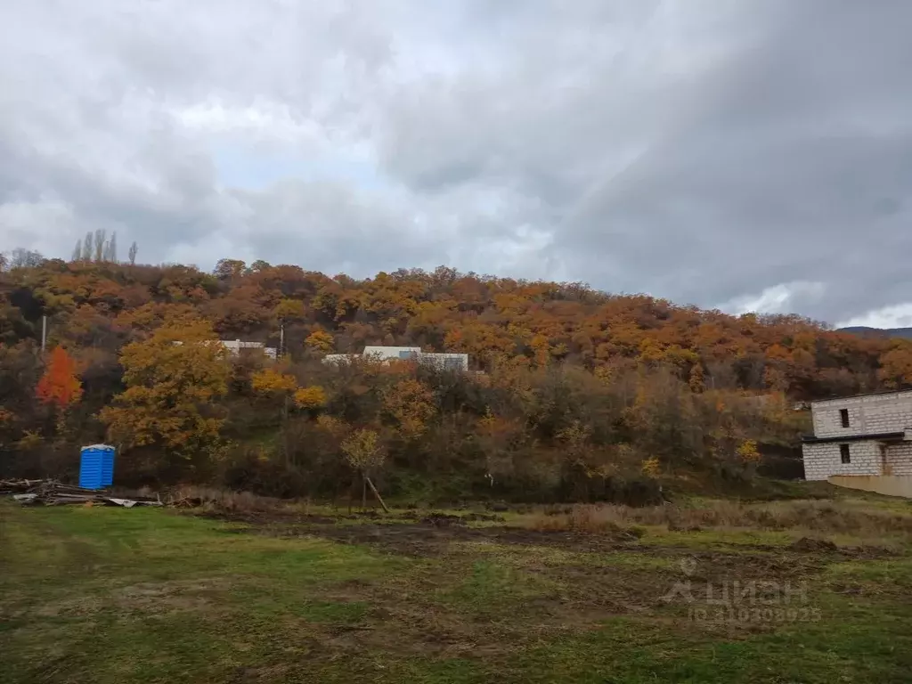 Участок в Крым, Алушта городской округ, с. Изобильное  (25.0 сот.) - Фото 0