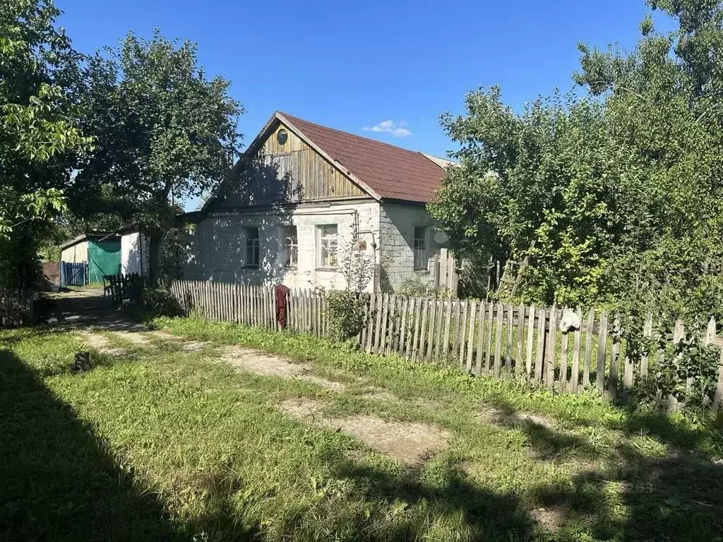 Дом в Белгородская область, Алексеевка Революционная ул., 93 (61 м) - Фото 1