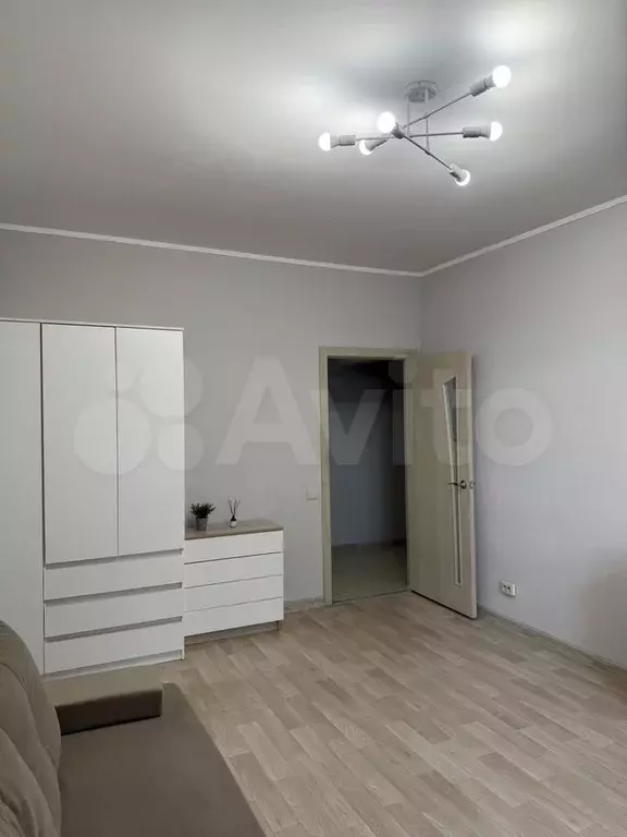 1-к. квартира, 40 м, 4/19 эт. - Фото 1