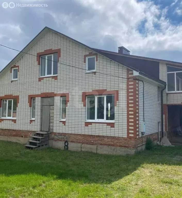 Дом в посёлок городского типа Усть-Донецкий, Виноградная улица (486.7 ... - Фото 1