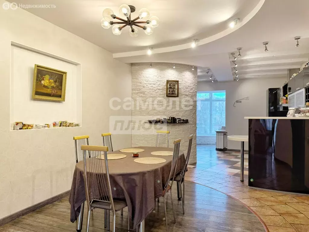 4-комнатная квартира: Киров, Первомайский район, Никитская улица, 135 ... - Фото 1