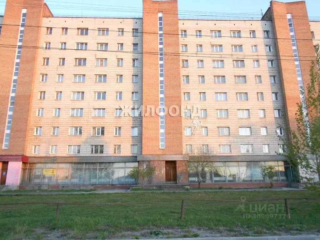 3-к кв. Новосибирская область, Новосибирск Широкая ул., 15 (56.6 м) - Фото 0