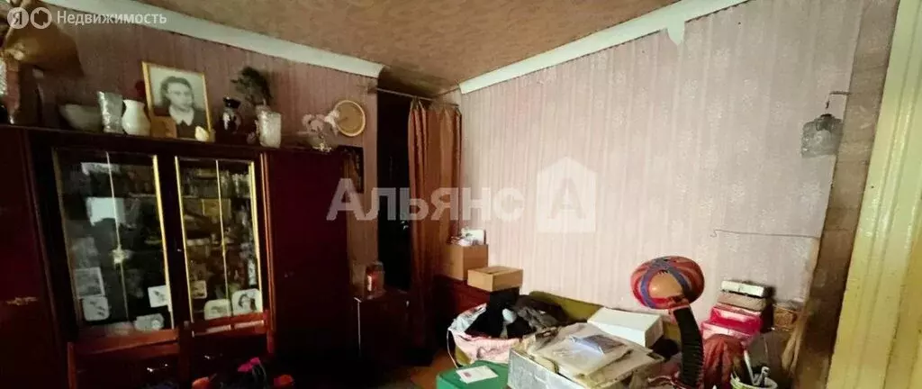 3-комнатная квартира: Шахты, улица Свободы, 39 (56 м) - Фото 1