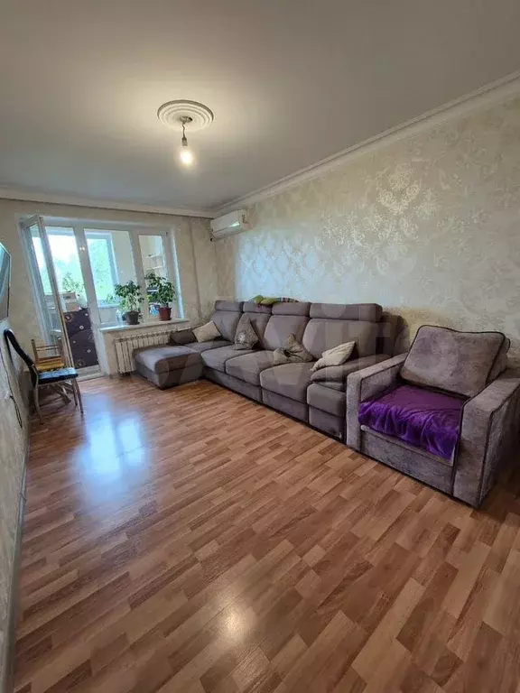 1-к. квартира, 52 м, 3/5 эт. - Фото 0