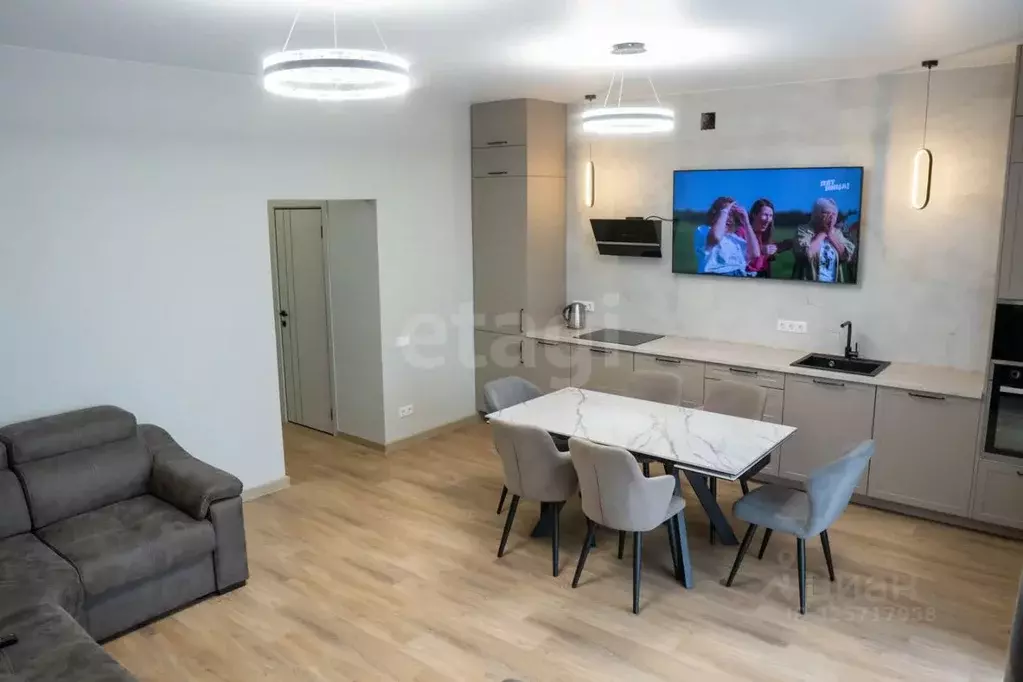 Дом в Новосибирская область, Новосибирск ул. Титова, 102 (180 м) - Фото 1