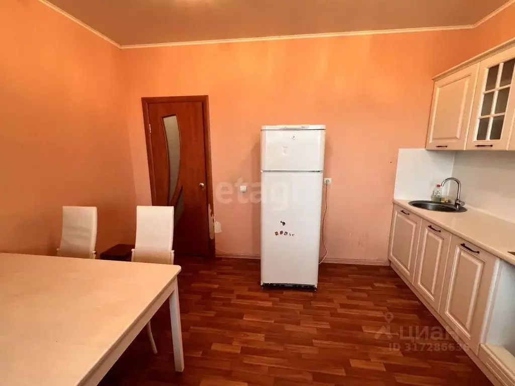3-к кв. Тюменская область, Тюмень ул. Клары Цеткин, 61к1 (71.0 м) - Фото 1