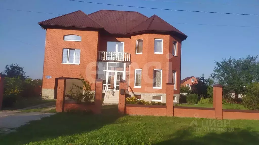 Дом в Белгородская область, Белгород Радиальная ул., 12 (309 м) - Фото 0