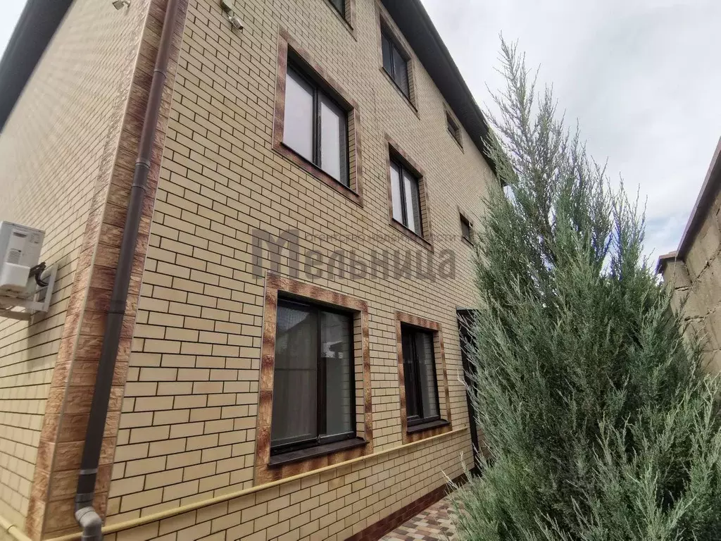 Дом в Волгоградская область, Волгоград Елецкая ул. (298 м) - Фото 2