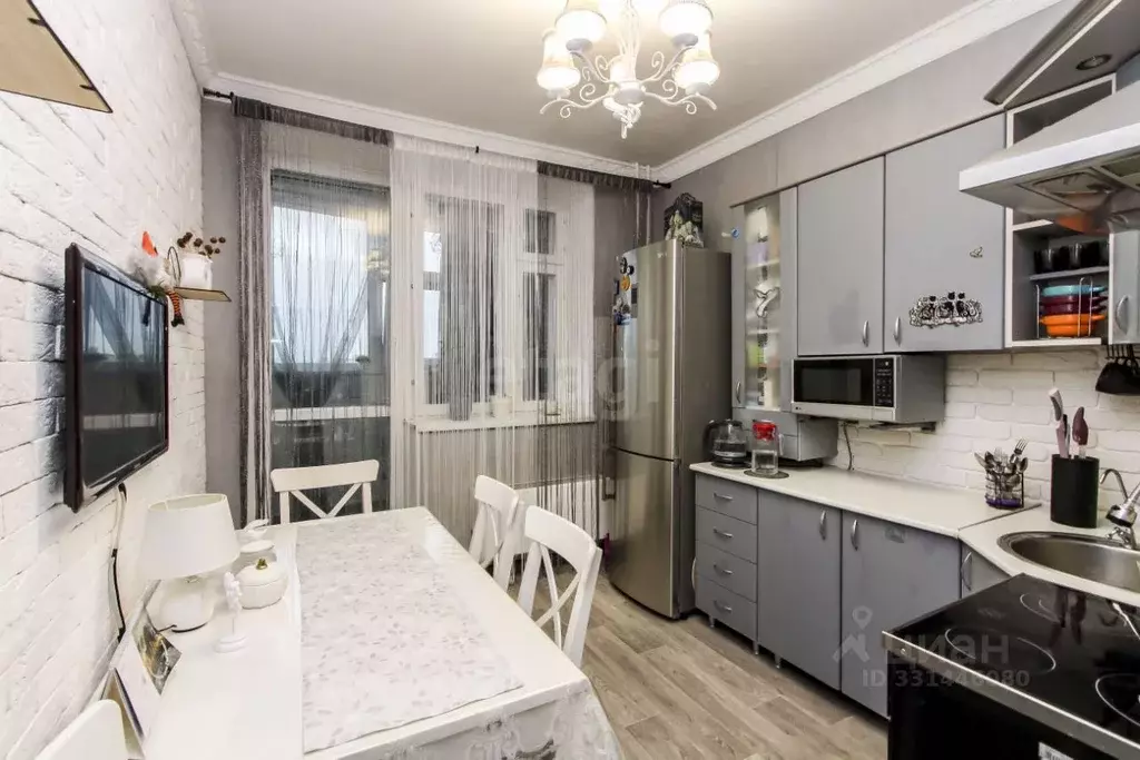 2-к кв. Тюменская область, Тюмень ул. Газовиков, 53 (43.3 м) - Фото 1