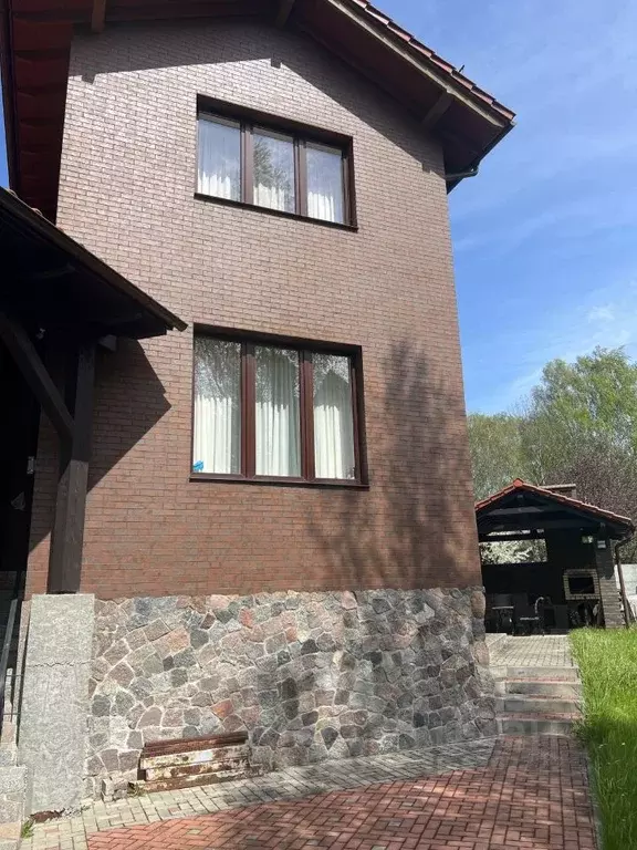Дом в Калининградская область, Калининград пер. Ладушкина, 3А (507 м) - Фото 1