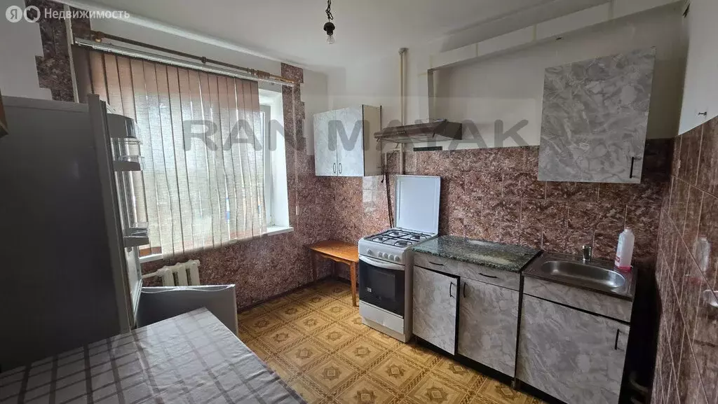 3-комнатная квартира: Майкоп, улица 8 Марта, 22 (61.4 м) - Фото 0