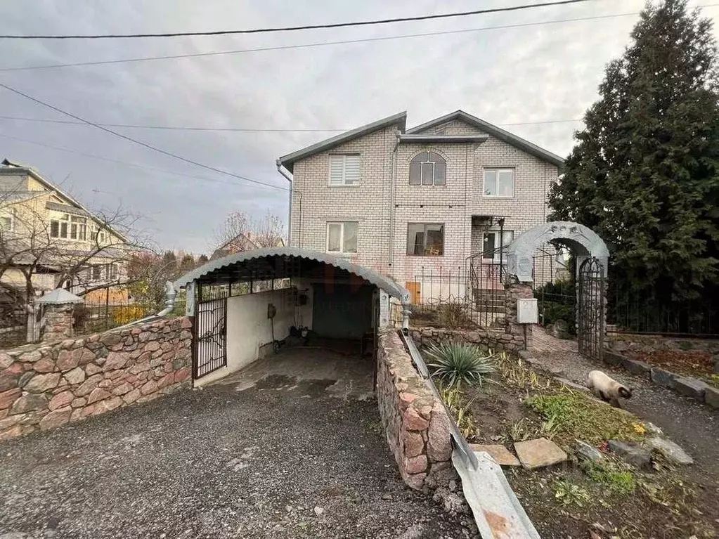 Дом в Белгородская область, Старый Оскол ул. Майсюка, 21 (204 м) - Фото 1