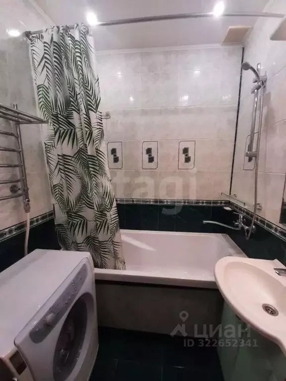 3-к кв. Ханты-Мансийский АО, Сургут Ленинградская ул., 4 (87.0 м) - Фото 1