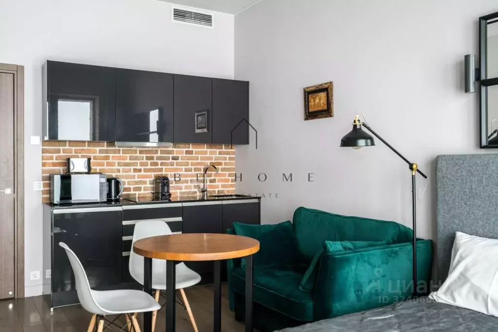 Студия Санкт-Петербург наб. Макарова, 60 (32.0 м) - Фото 1