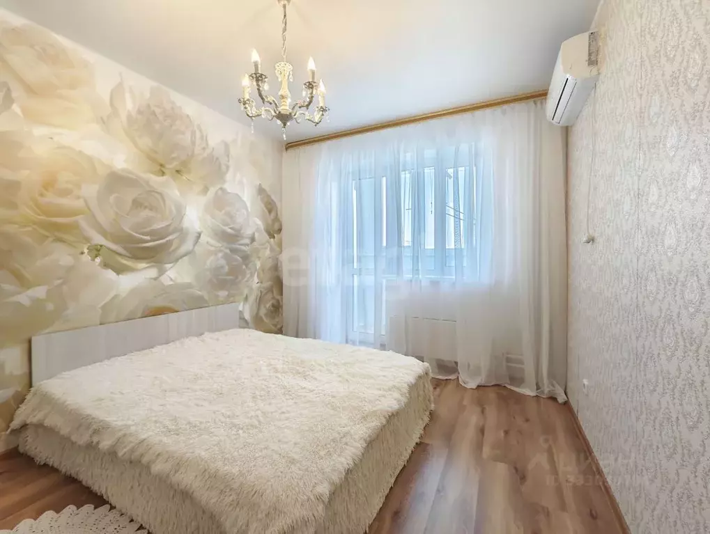 1-к кв. Тюменская область, Тюмень ул. Верхнетарманская, 1 (35.9 м) - Фото 1