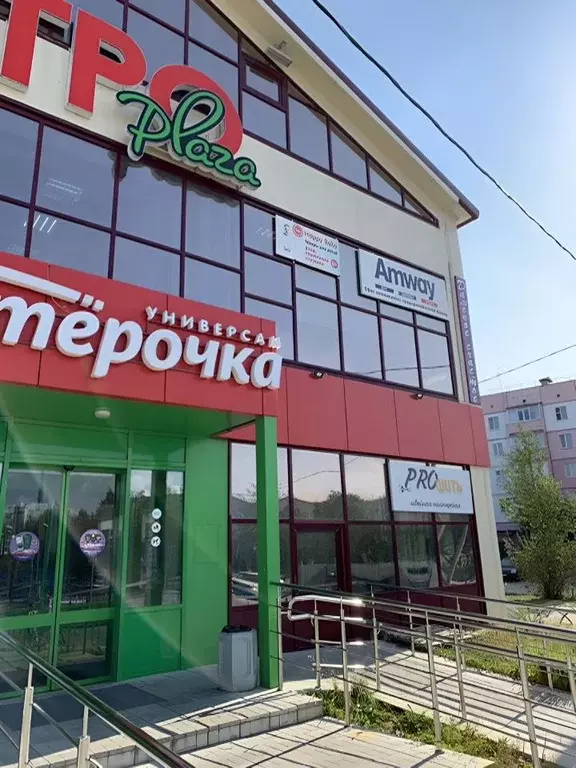 Торговая площадь в Ямало-Ненецкий АО, Ноябрьск ул. Дзержинского, 2 ... - Фото 0