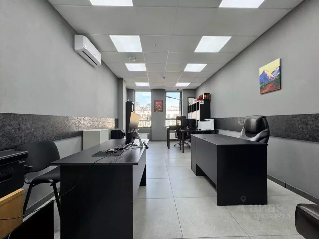 Офис в Свердловская область, Екатеринбург ул. Кузнецова, 2Б (27 м) - Фото 2