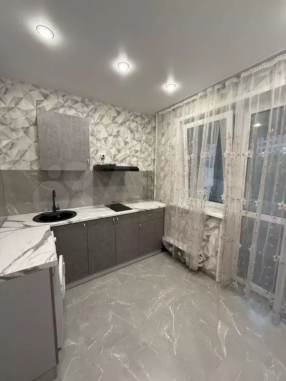 1-к. квартира, 40 м, 3/15 эт. - Фото 0