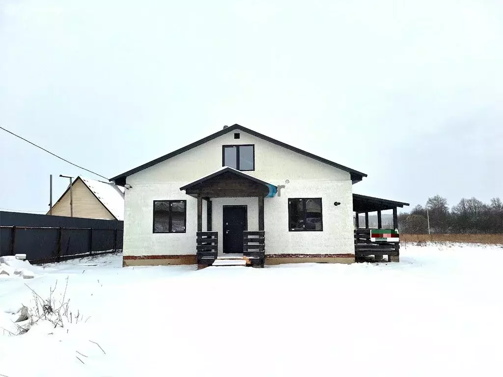 Дом в село Иглино, улица Белинского (110 м) - Фото 2