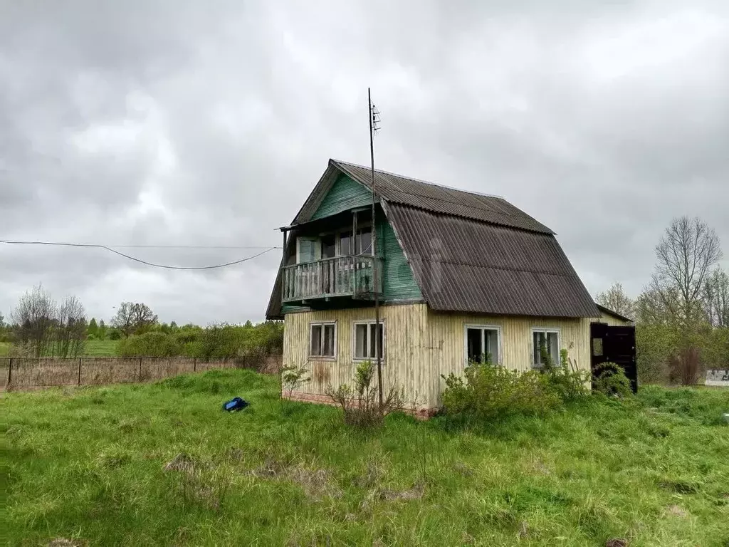 Дом в Псковская область, Островский район, Бережанская волость, д. ... - Фото 1