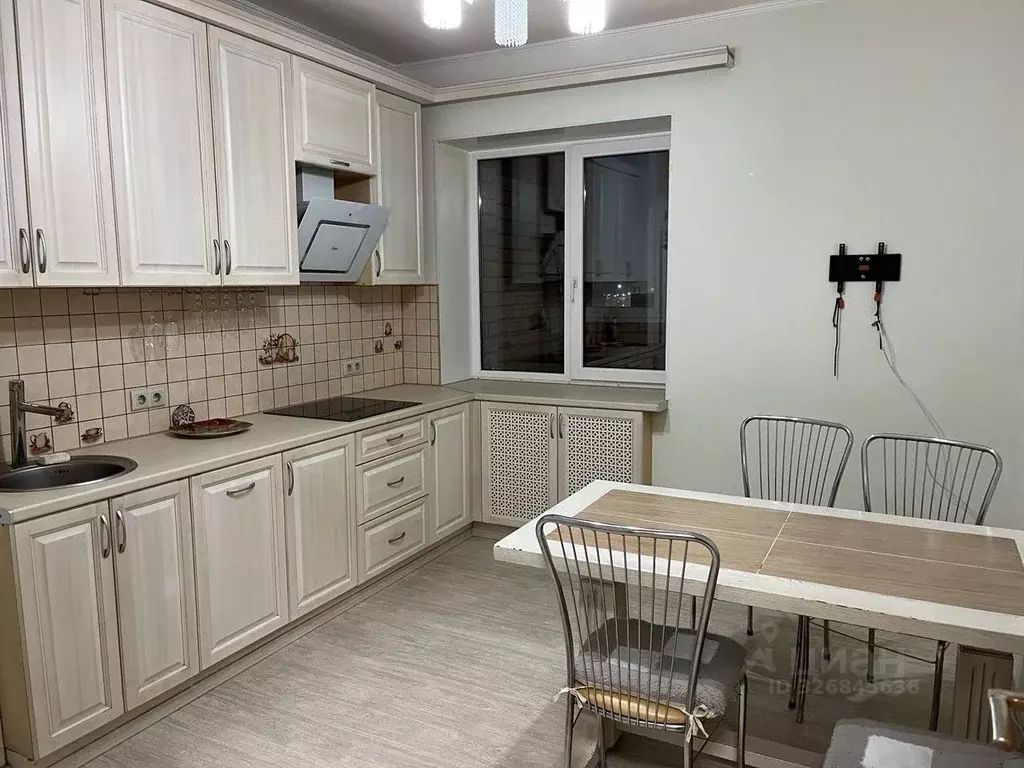 2-к кв. Вологодская область, Череповец Октябрьский просп., 76 (62.0 м) - Фото 1