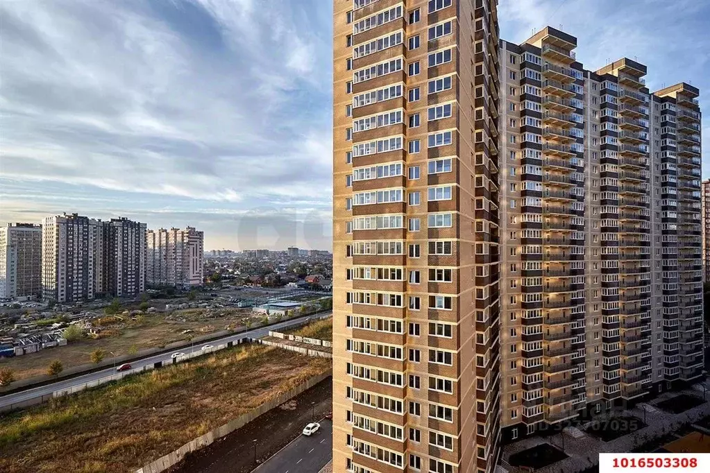 2-к кв. Краснодарский край, Краснодар ул. Домбайская (62.0 м) - Фото 1