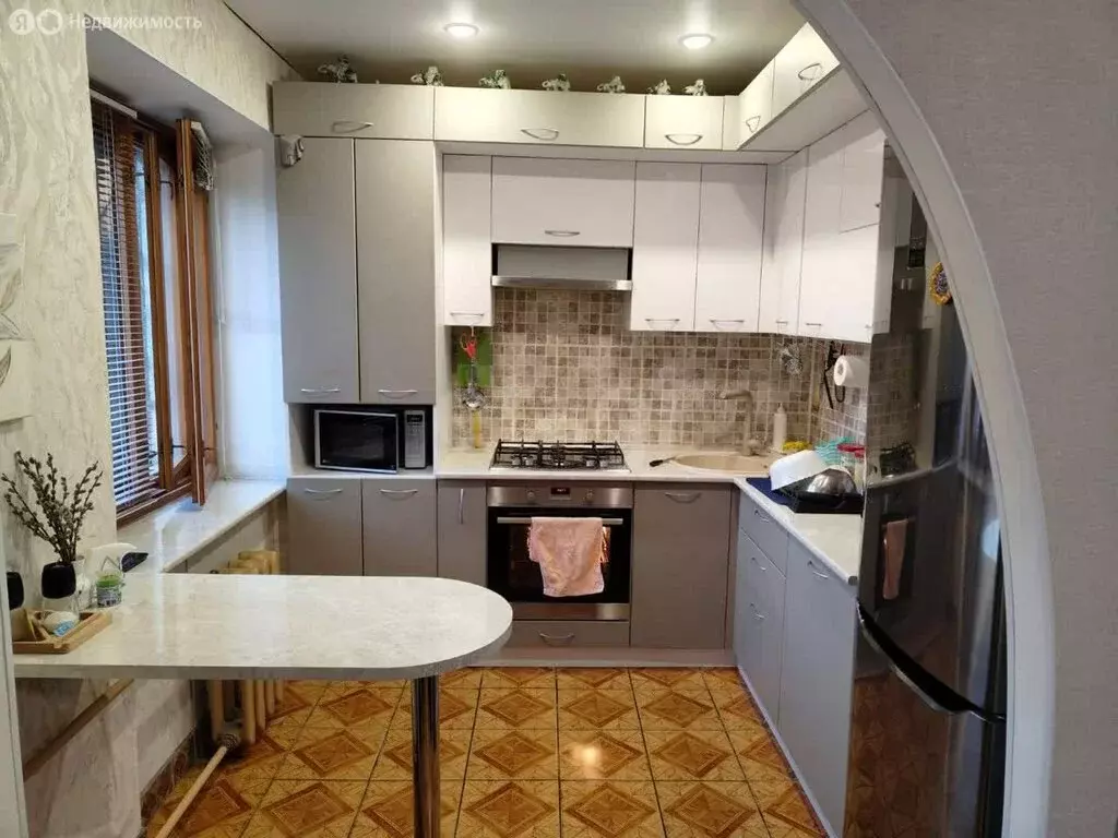 3-комнатная квартира: Альметьевск, улица Ленина, 72 (56 м) - Фото 2