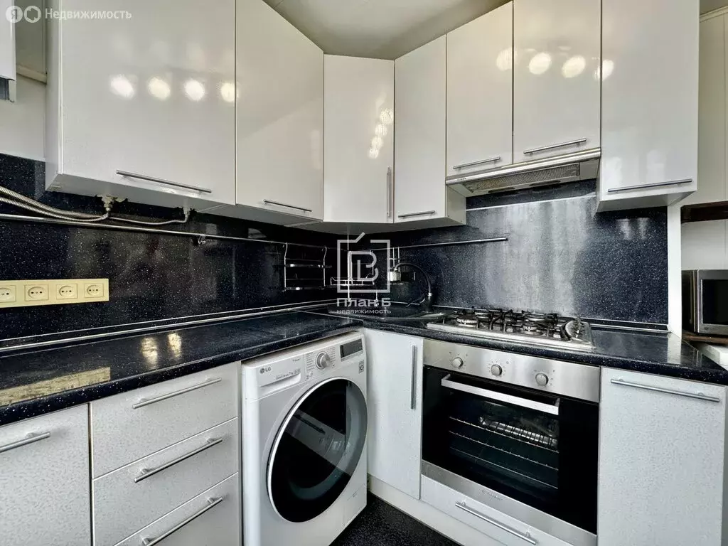 3-комнатная квартира: Калуга, улица Поле Свободы, 77 (57.9 м) - Фото 2