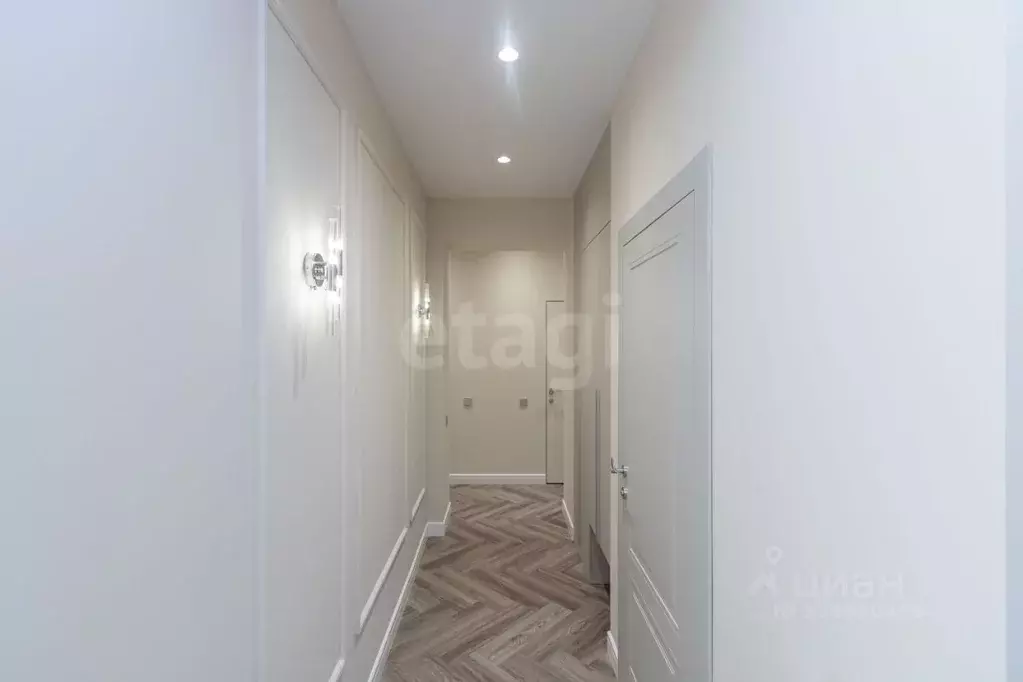 3-к кв. Тюменская область, Тюмень ул. Володарского, 47 (78.8 м) - Фото 0
