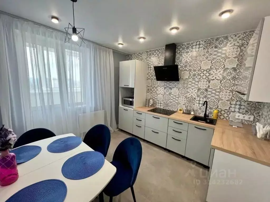 2-к кв. Саратовская область, Энгельс ул. Пушкина, 85 (42.0 м) - Фото 0