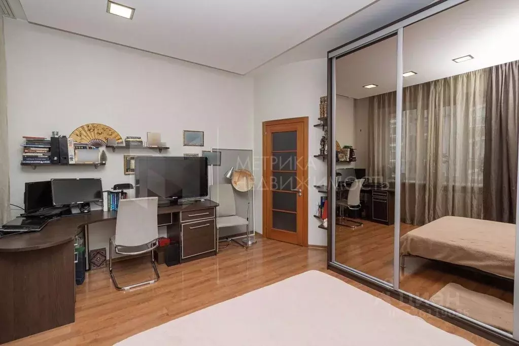 4-к кв. Тюменская область, Тюмень ул. Максима Горького, 47 (154.0 м) - Фото 1