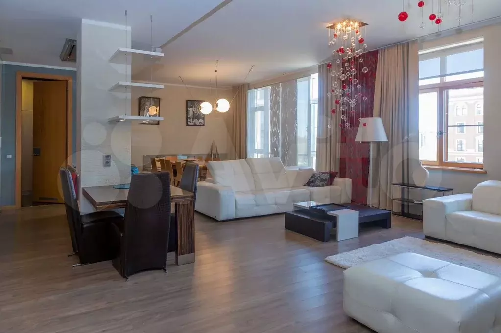 5-к. квартира, 200 м, 5/7 эт. - Фото 1