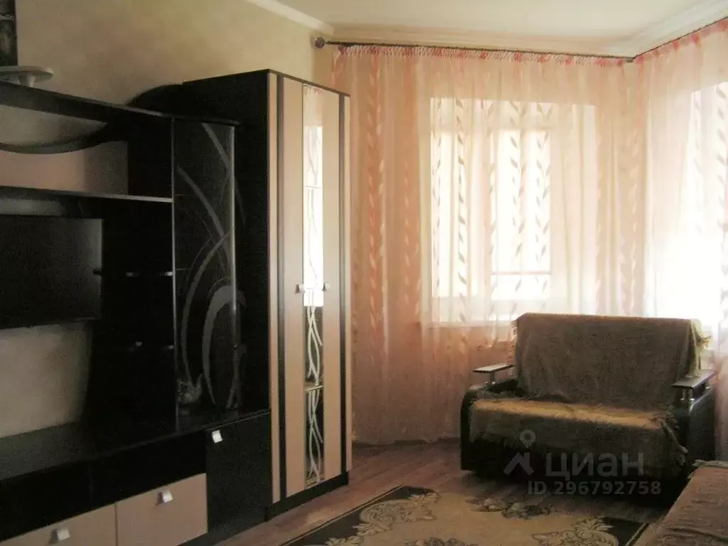 1-к кв. Белгородская область, Белгород ул. Дзержинского, 10 (46.0 м) - Фото 2