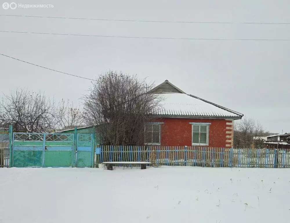 Дом в Калачинский район, Лагушинское сельское поселение, деревня ... - Фото 1