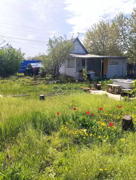 Дом в Волгоградская область, Волжский Трубник СНТ, ул. 4-я (30 м) - Фото 1