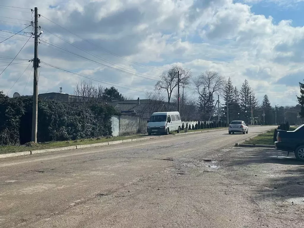Торговая площадь в Крым, Белогорский район, с. Васильевка ул. Алевтины ... - Фото 1