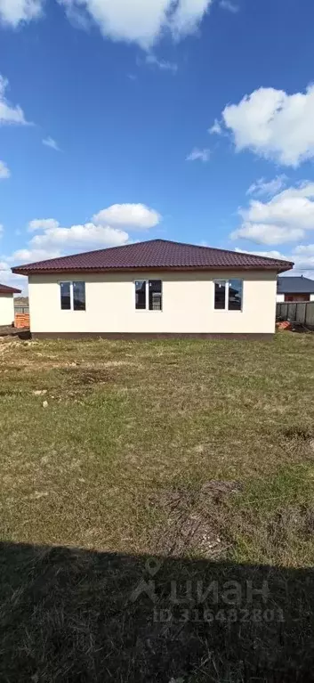 Дом в Саратовская область, пос. Рейник  (130 м) - Фото 1