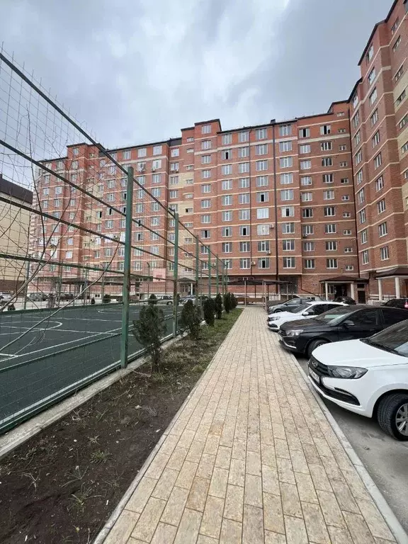 2-к кв. Дагестан, Каспийск ул. Ленина, 88 (75.0 м) - Фото 0